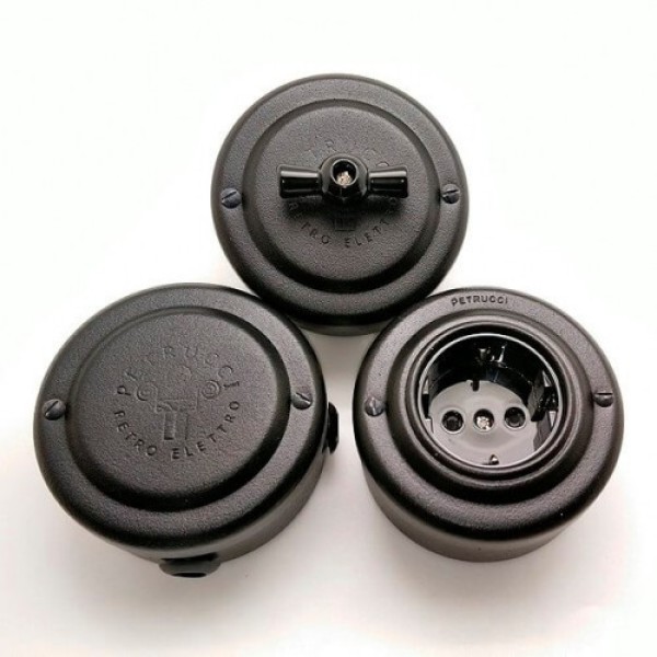 Распаечная коробка D76, металл, чёрный муар Petrucci