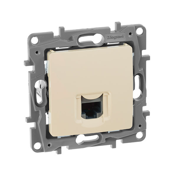 Legrand Etika компьютерная розетка слоновая кость