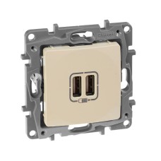 Etika - Зарядное устройство с двумя USB Type A, 240V/5V, 2400мА. (сл.кость)