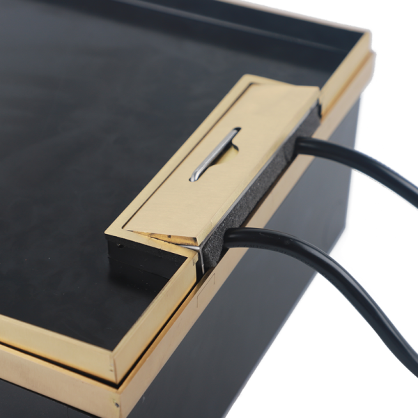 Лючок в пол 18 мод. (6 мод. 45х45 мм. + 6 мод. 22.5х45 мм.) верт. установка,  латунь