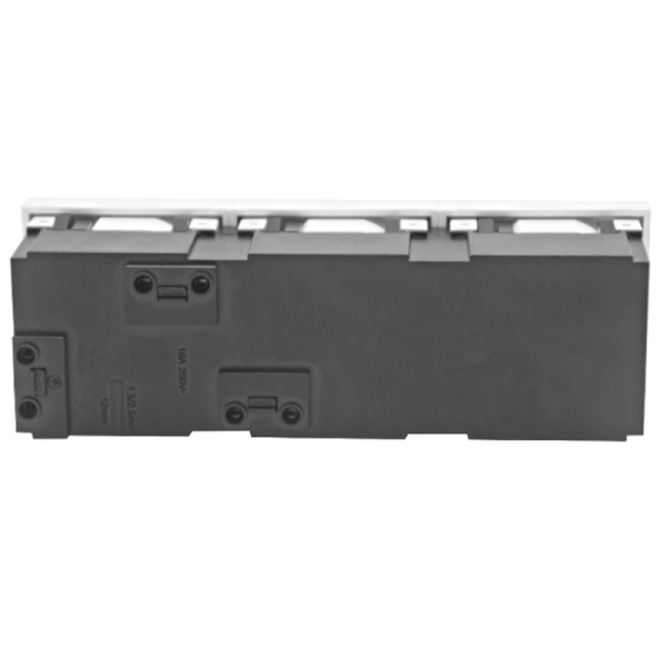 Розетка 3х2К+З нем.ст.,  45 гр.,  с з/ш,  бел. (135х45мм),  серия (тип) DF6